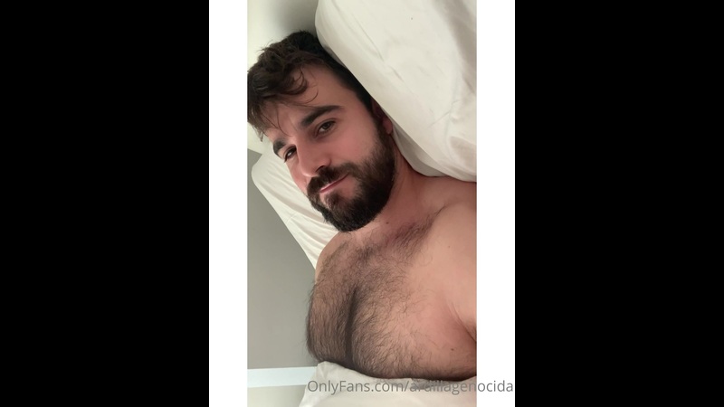 JustTheGays thumbnail for Waking up and showing off my naked body – Ardillagenocida