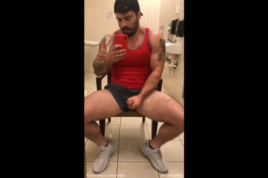 JustTheGays thumbnail for Jerking off in the bathroom and shooting my load over the mirror JordanxBrandt