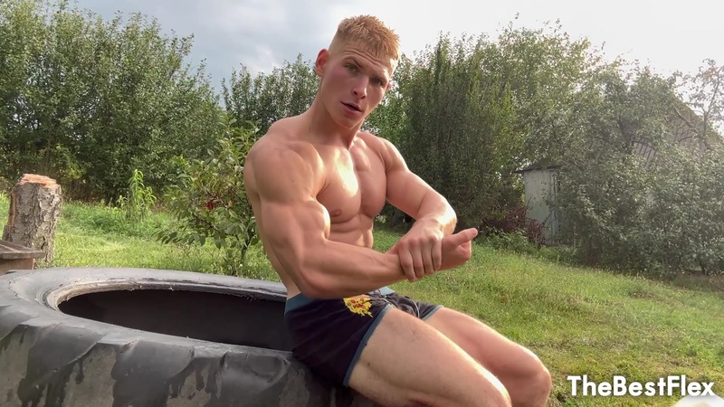 JustTheGays thumbnail for Flexing my muscles outdoors in my undewear – Rogalik