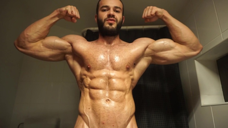 JustTheGays thumbnail for Showing off my shredded and ripped abs – Savin Pascu (savihot)