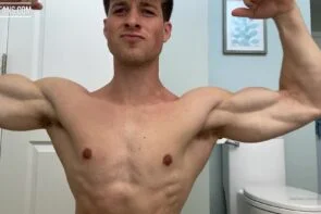 JustTheGays thumbnail for Nick Sandell flexing naked before getting in the shower