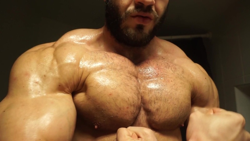 JustTheGays thumbnail for Rubbing oil over my muscular chest – Savin Pascu (savihot)