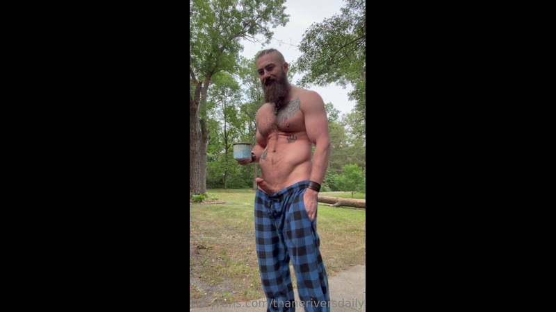 JustTheGays thumbnail for Quick solo jerk off – Thane Rivers (thaneriversdaily)