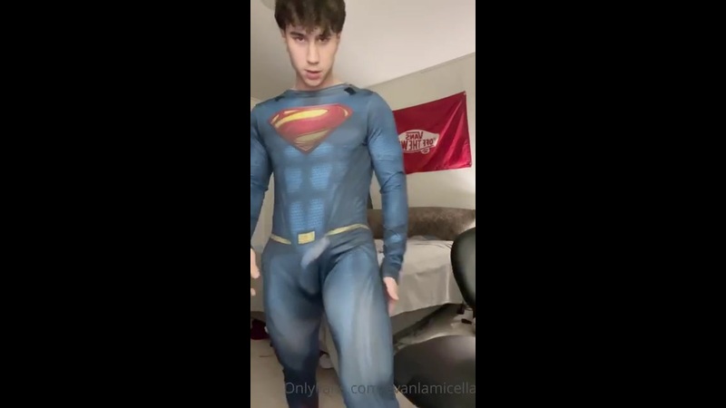 JustTheGays thumbnail for Showing off my Superman costume and jerking off Evan Lamicella