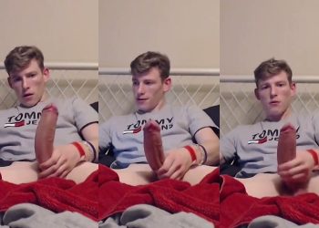 JustTheGays thumbnail for Big dicked college boy jerks off