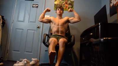 thumbnail for FlexMasterJoe – Foot worship 2